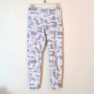 Marika gray and white camo leggings, M